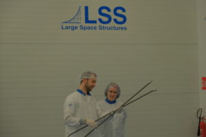 LSS_Reinraum_2Pers. mit Stangen_nah